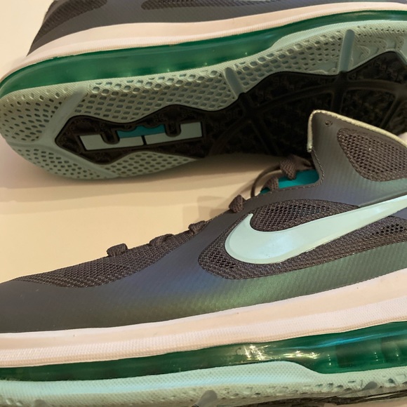 Nike Lebron 9 Low Easter - Gray - Low-top Sneaker